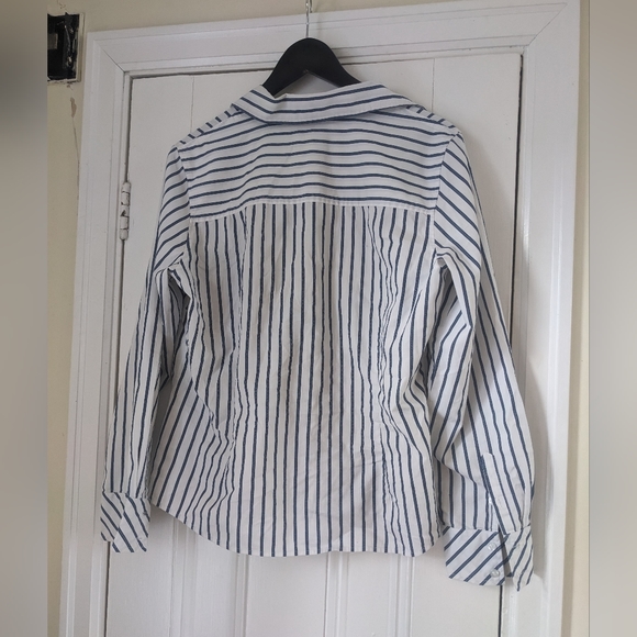 Crisp striped button down - Picture 5 of 5